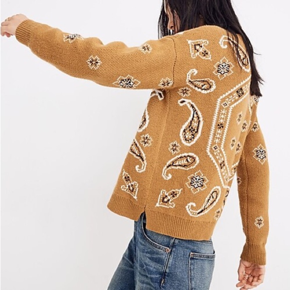 Made well bandana sweater 🍁